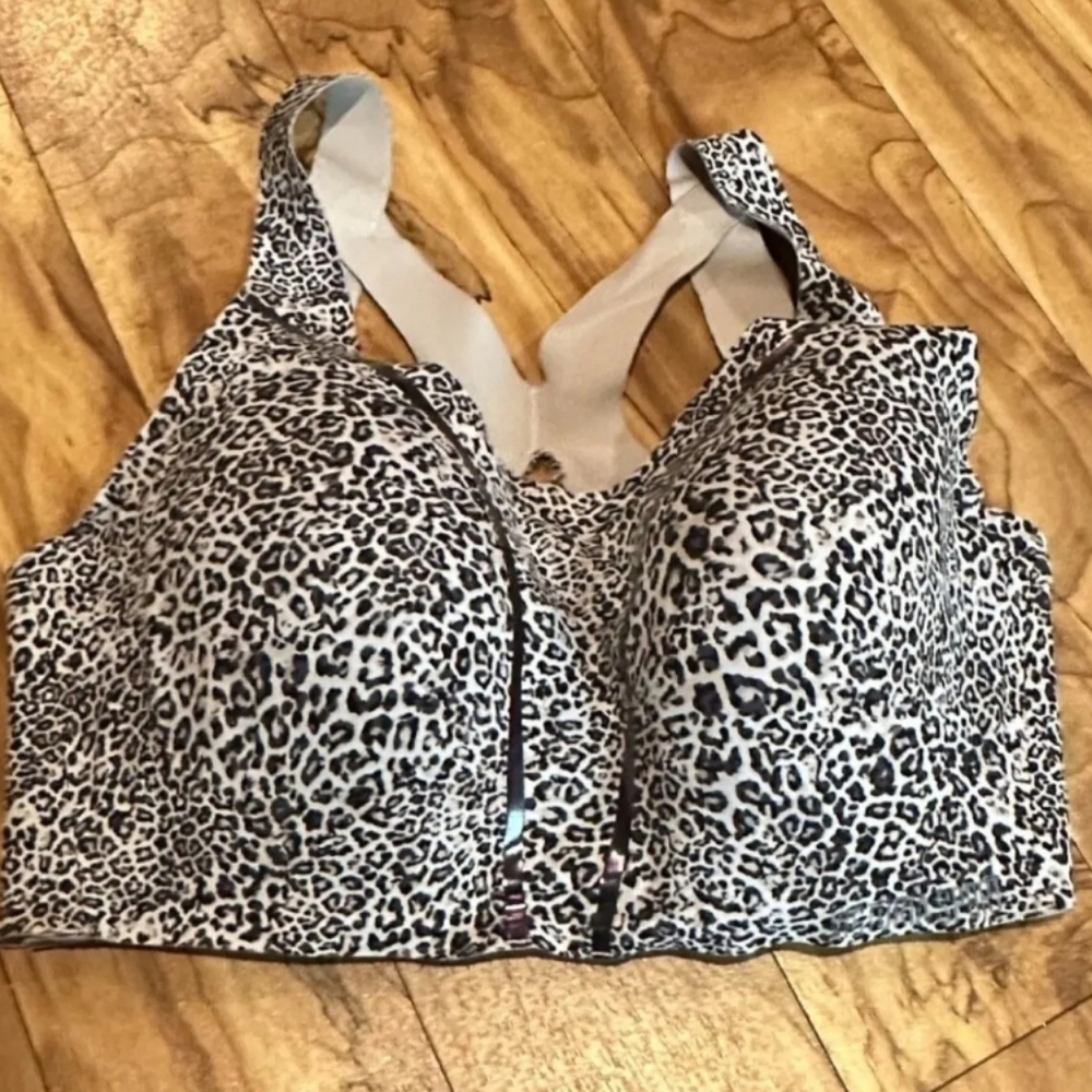 Victoria Sport Bra Angel Max 32C